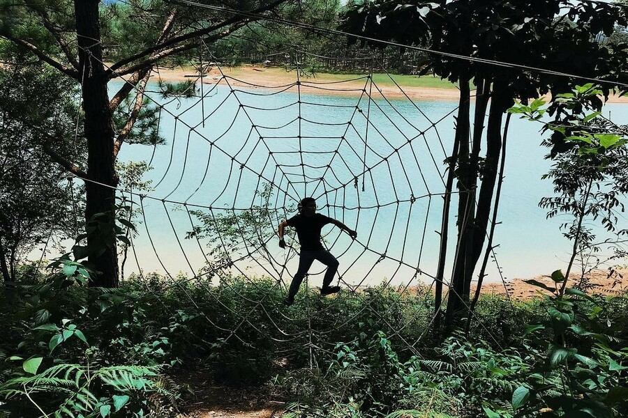 Happy Hill Đà Lạt - Mạng nhện khổng lồ 