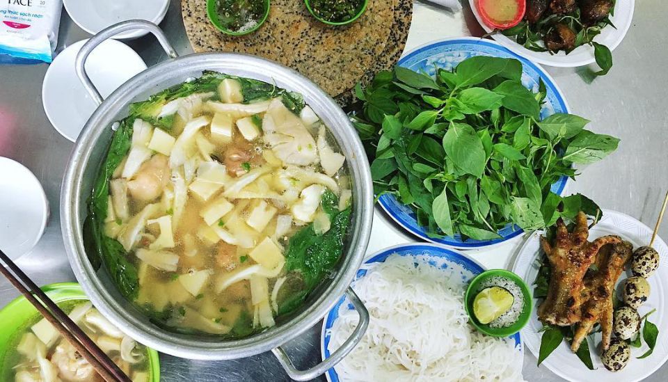 Lẩu gà lá é Đà Lạt - Lẩu Gà Lá é Tao Ngộ - 28B Hải Thượng