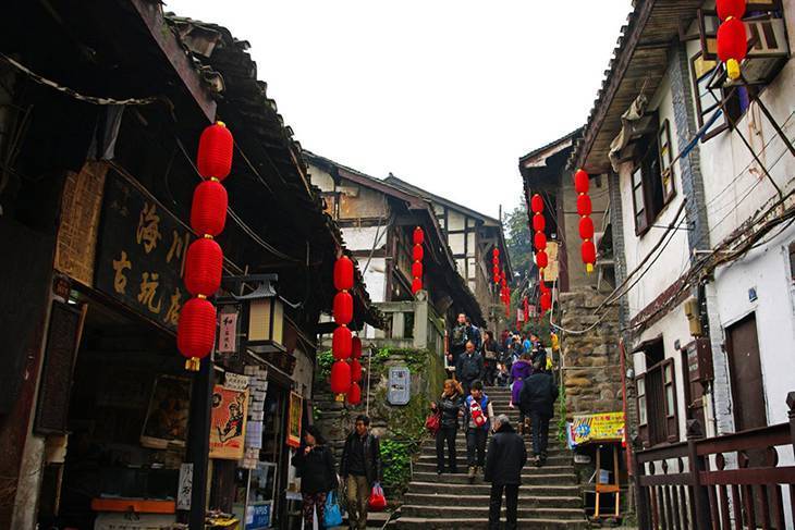 ve-may-bay-di-trung-khanh2