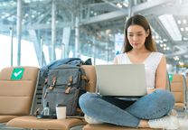 Tôi có được mang máy tính xách tay (laptop) lên máy bay không?