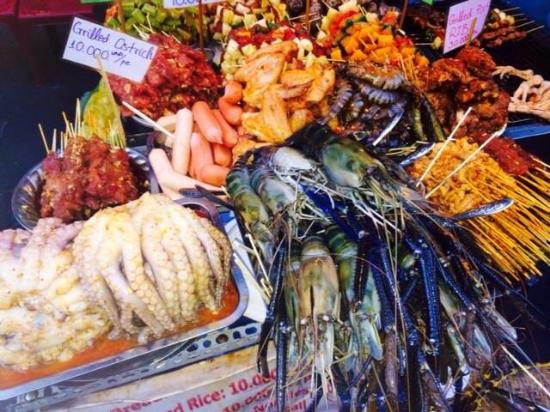 Bùi Viện - Làng nướng nhỏ Bà Sáu