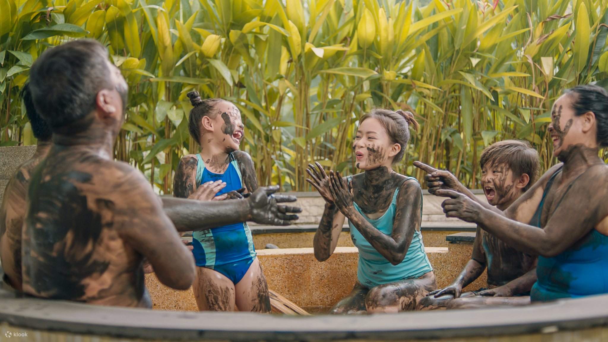 Tắm bùn khoáng Bình Châu