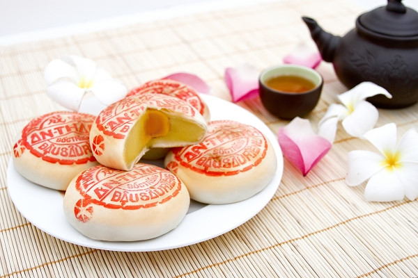 Đặc sản Sóc Trăng - Bánh Pía Sóc Trăng