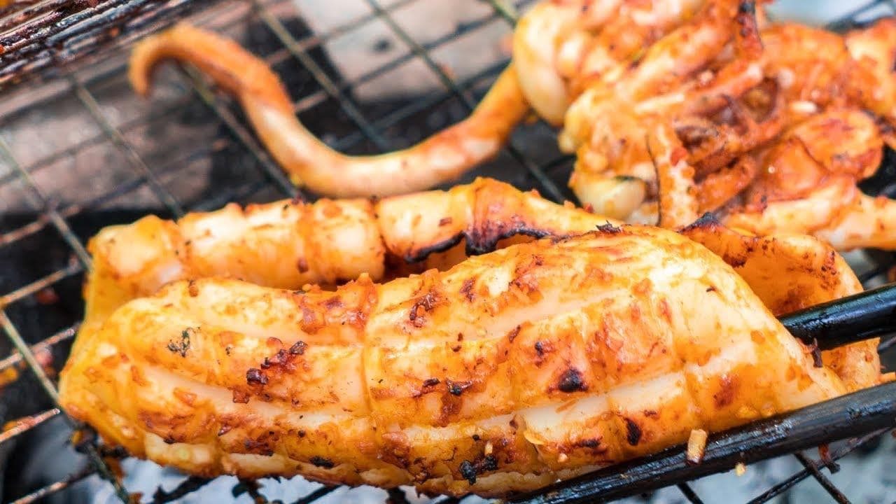 Mắm tôm chua Dì Cẩn - Mực một nắng Đà Nẵng