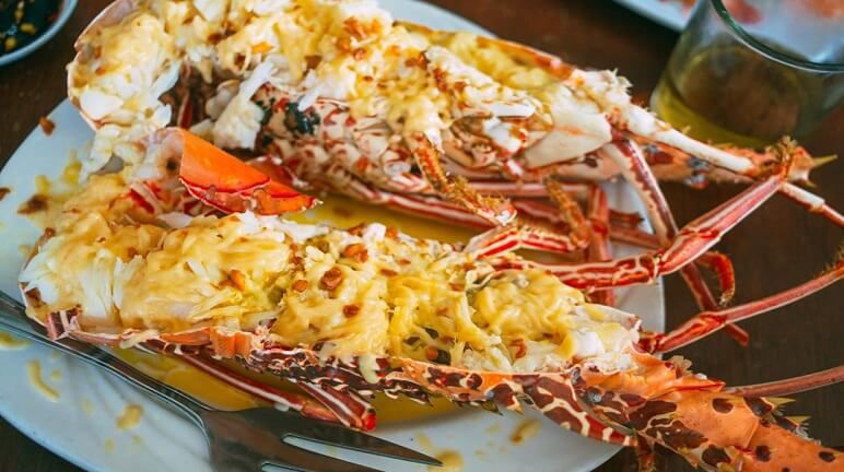 Bình Hưng - Tôm hùm 