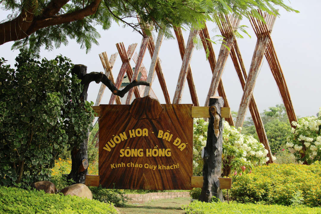 Giới thiệu chung về vườn hoa bãi đá sông Hồng