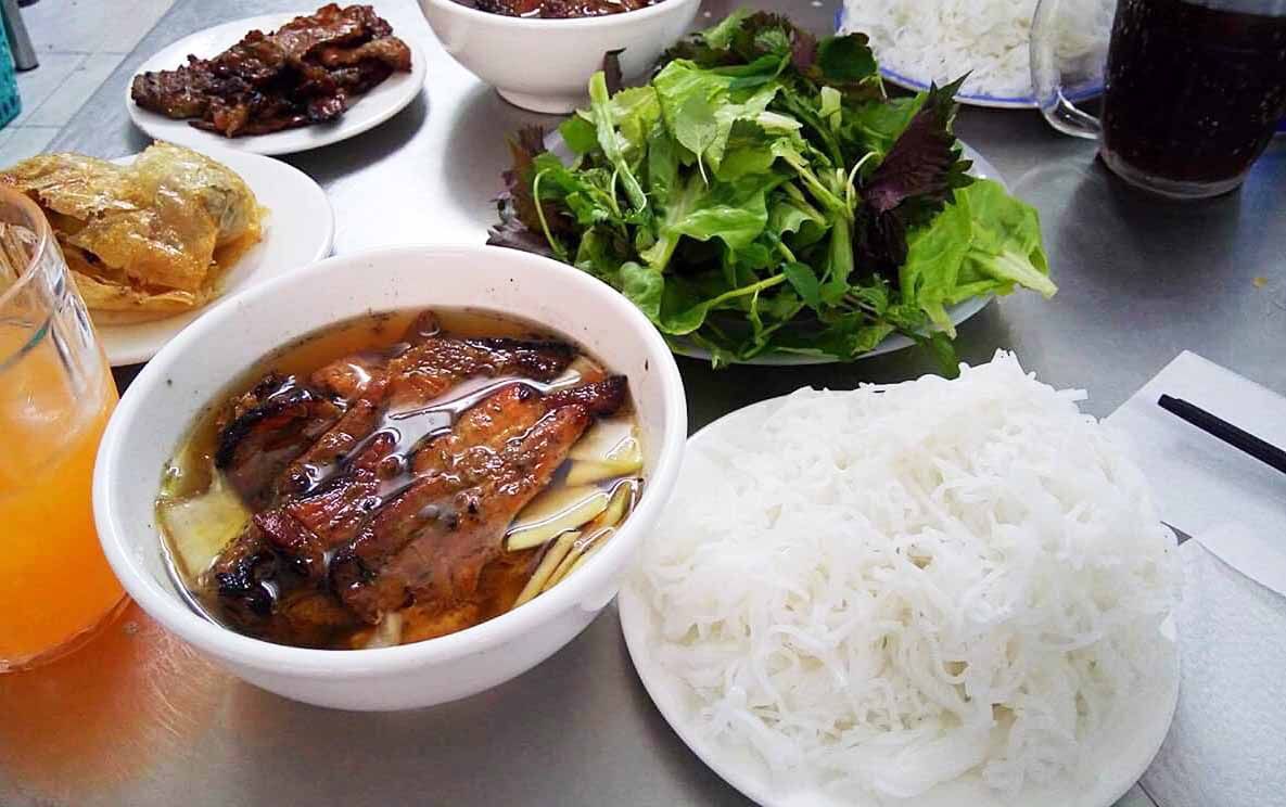 quán ăn ngon Hà Nội - bún chả Hương Liên