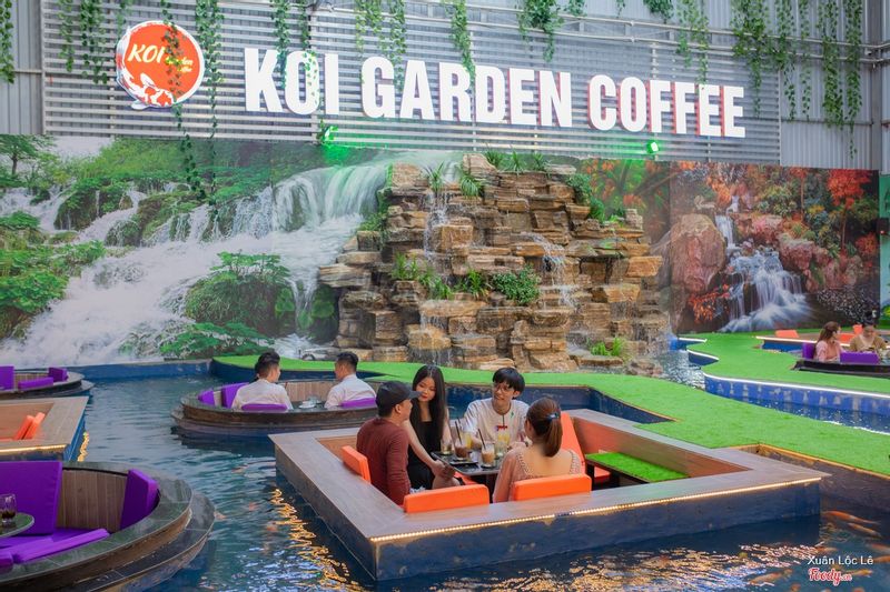 quán cafe cá Koi - Koi Garden coffee