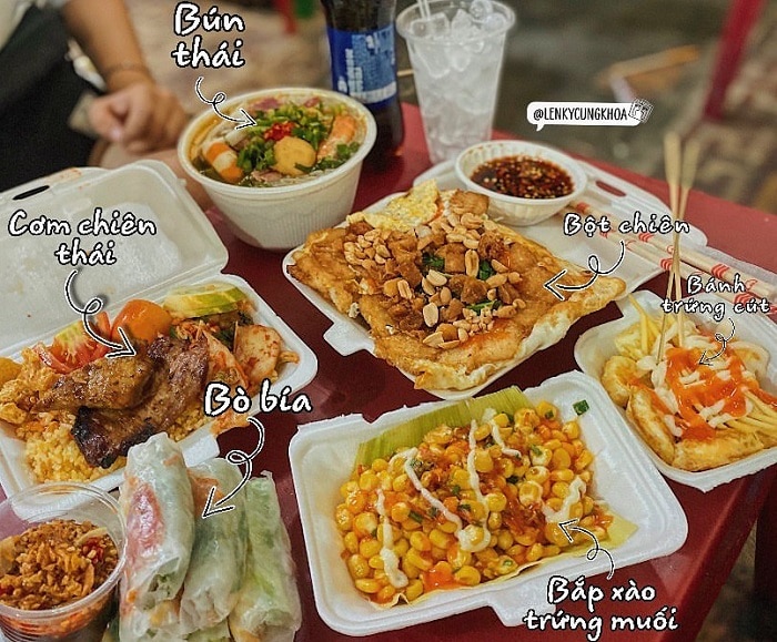 Bò pía - hẻm ăn vặt Hai Bà Trưng