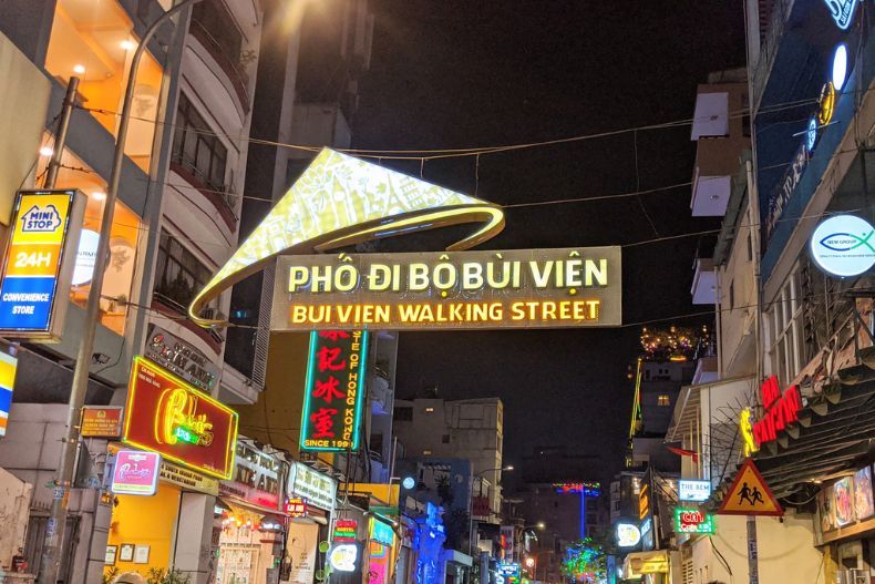 phố Tây Bùi Viện - Sài Gòn về đêm