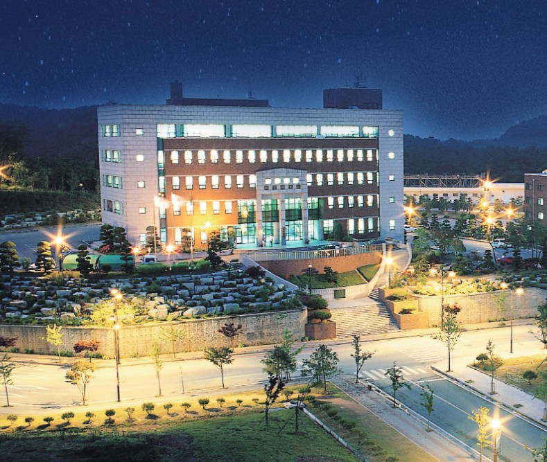 điều kiện nhập học hệ đại học Howon