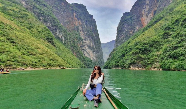 đi thuyền trên sông Nho Quế - Hẻm Tu Sản