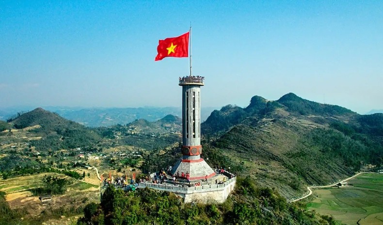 Cột cở Lũng Cú - Hẻm Tu Sản