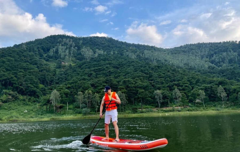 chèo Sup Hồ Đồng Mô