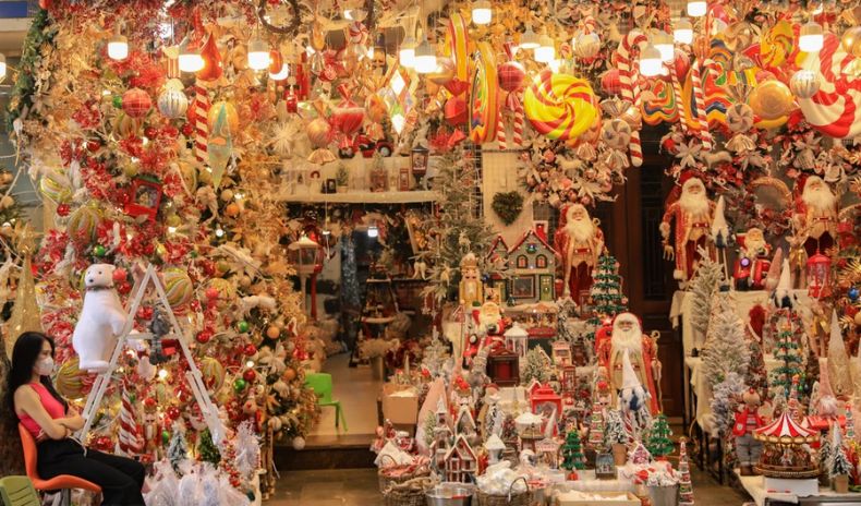 Phố Hàng Mã dịp Noel