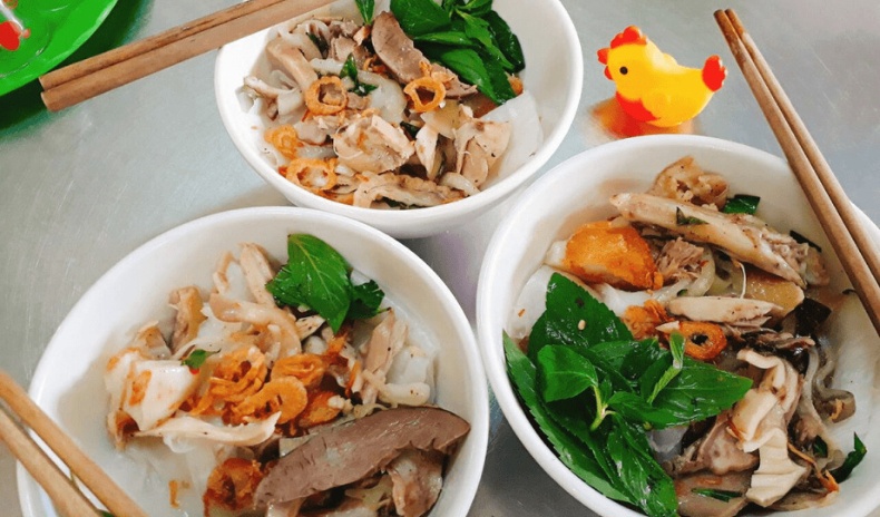 Bánh ướt lòng gà - Quán 21 Trương Công Định