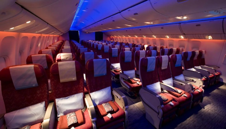 hạng phổ thông - vé máy bay Qatar Airways