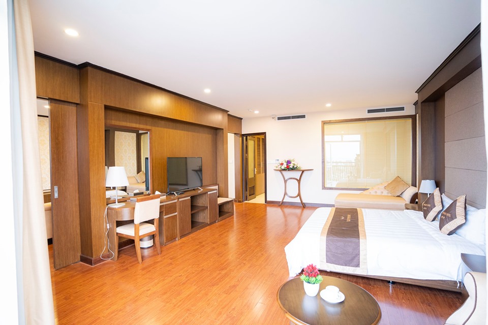 Khách sạn biển Trà Cổ