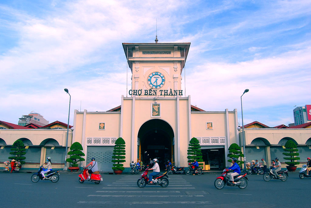Tìm hiểu về chợ Bến Thành