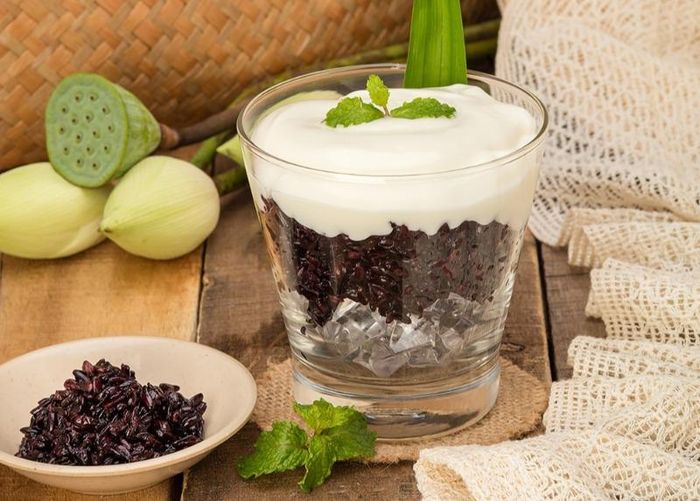 Sữa chua nếp cẩm Mộc Châu