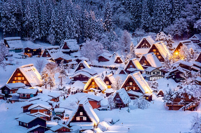 Làng lịch sử Shirakawa-go - địa điểm du lịch Nhật Bản