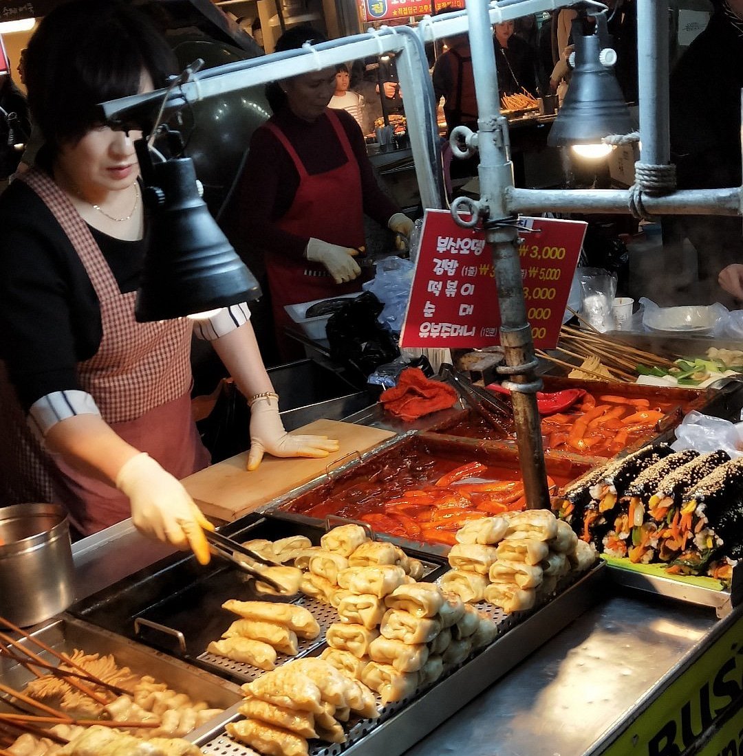 Phố ẩm thực Gwangbok-dong - du lịch Busan