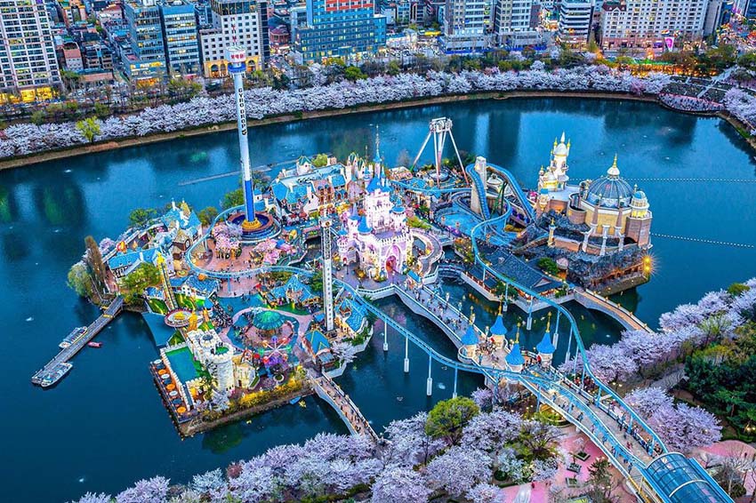 Lotte World Adventure Busan - du lịch Busan