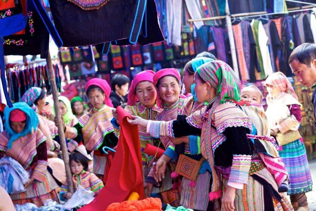Chợ phiên Bắc Hà - du lịch Sapa