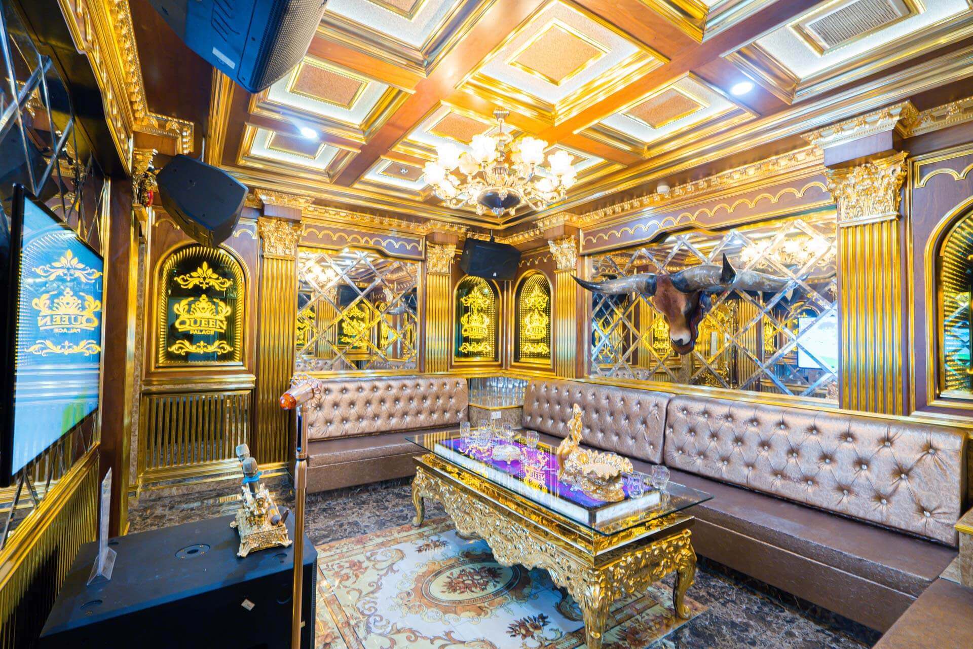 Queen Palace Karaoke Đà Nẵng