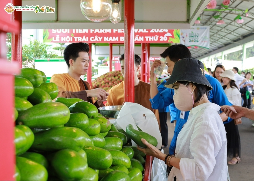 Chợ trái cây đặc sản - lễ hội trái cây Nam Bộ tại Suối Tiên