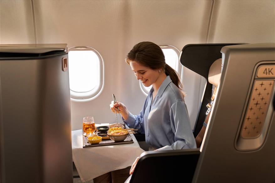 Hạng thương gia - vé máy bay Starlux Airlines