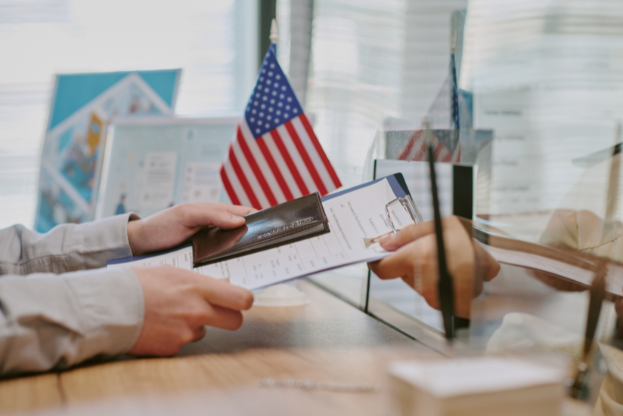 Cần làm gì khi visa Mỹ sắp hết hạn