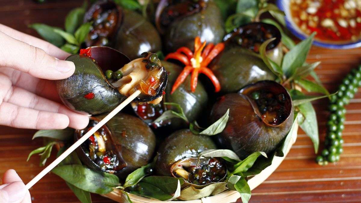 Ốc nướng tiêu - ăn trưa Cần Thơ