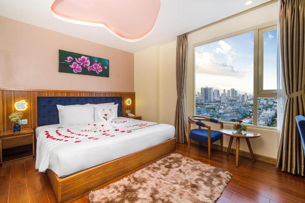khách sạn gần biển Mỹ Khê