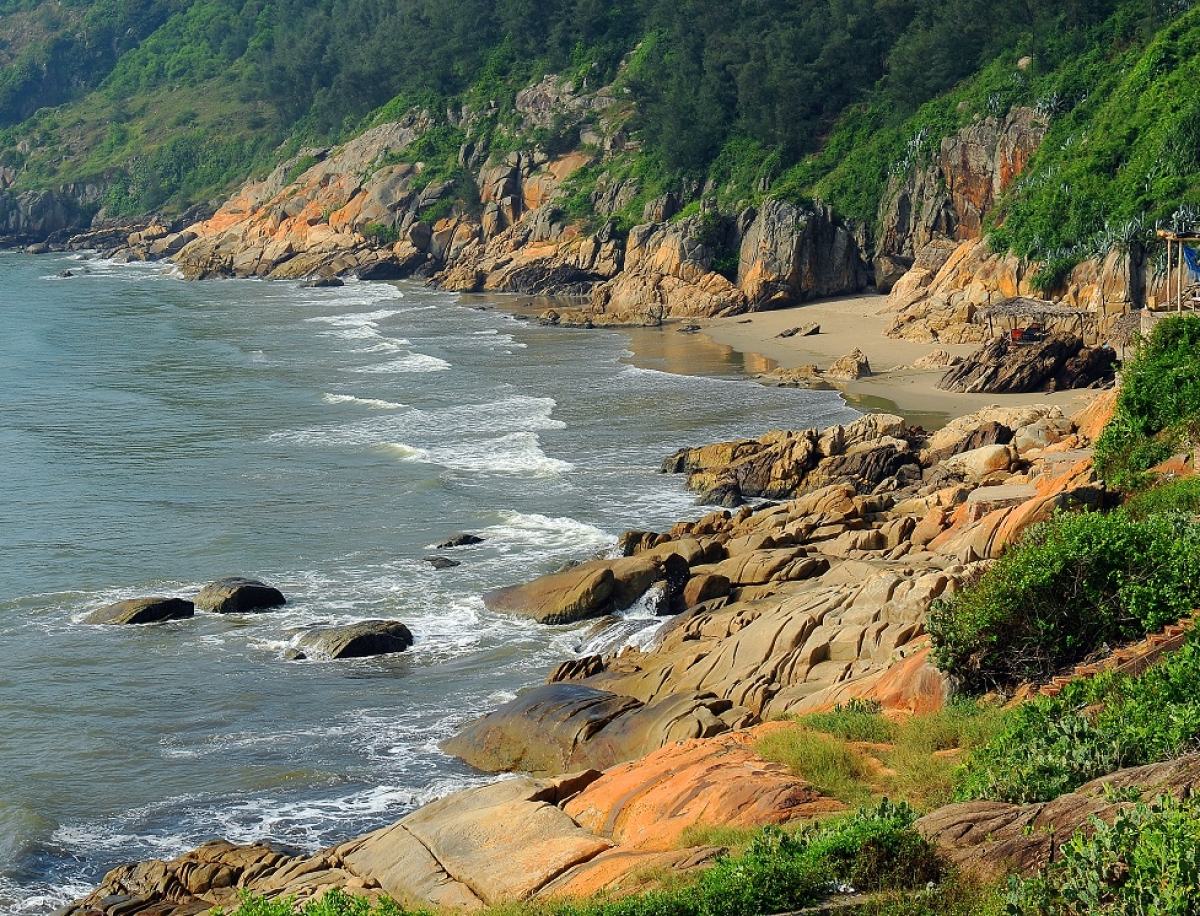 Núi Trường Lệ - biển Sầm Sơn