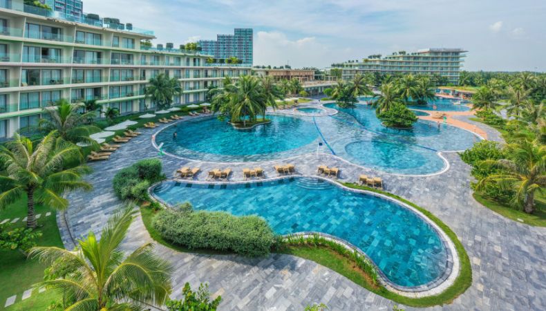 Bể bơi nước mặn - FLC Sầm Sơn