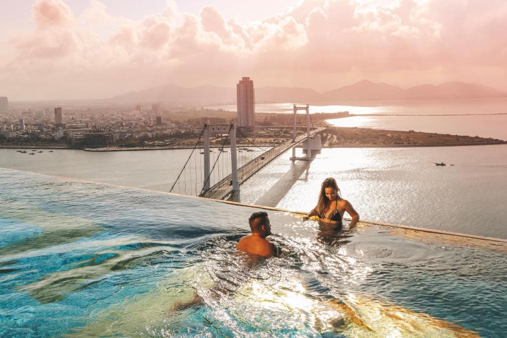 Golden Bay Danang - khách sạn Đà Nẵng
