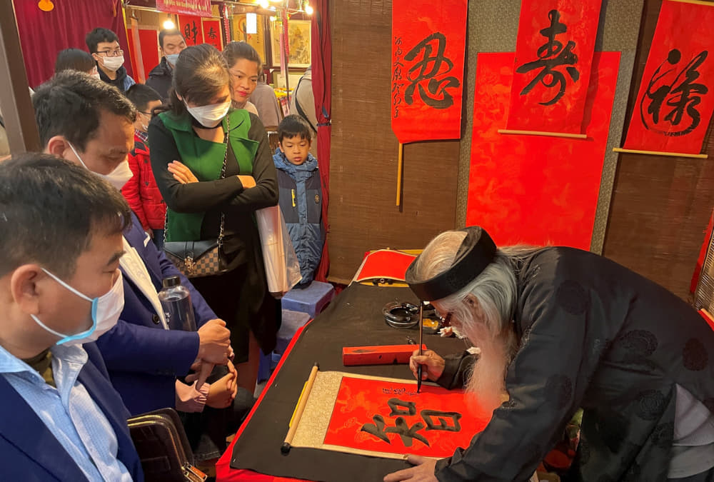 Hoạt động tại Văn Miếu Quốc Tử Giám