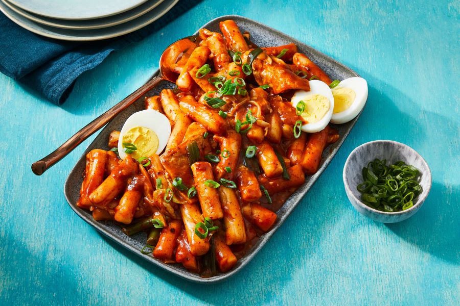 Bánh gạo Teokbokki - vé máy bay Hà Nội đi Seoul