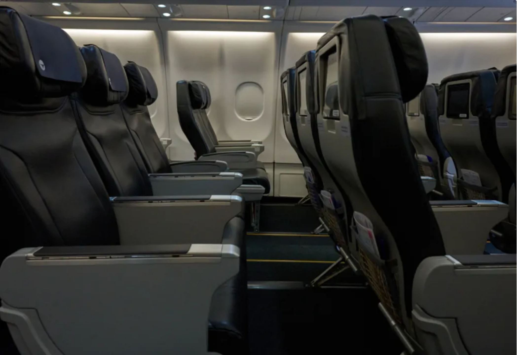 Hạng Comfort Plus - vé máy bay Parata Air