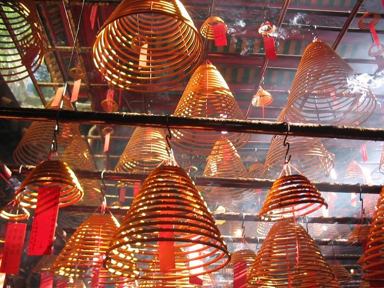 Vé máy bay khứ hồi Huế đi Hong Kong 1