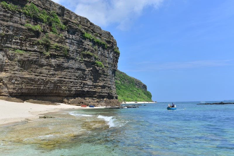 Hang Câu đảo Lý Sơn