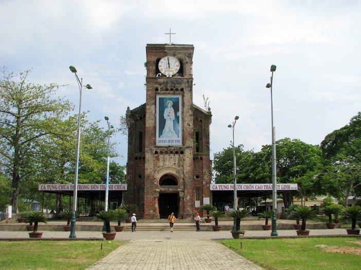 thánh địa Đức Mẹ La Vang