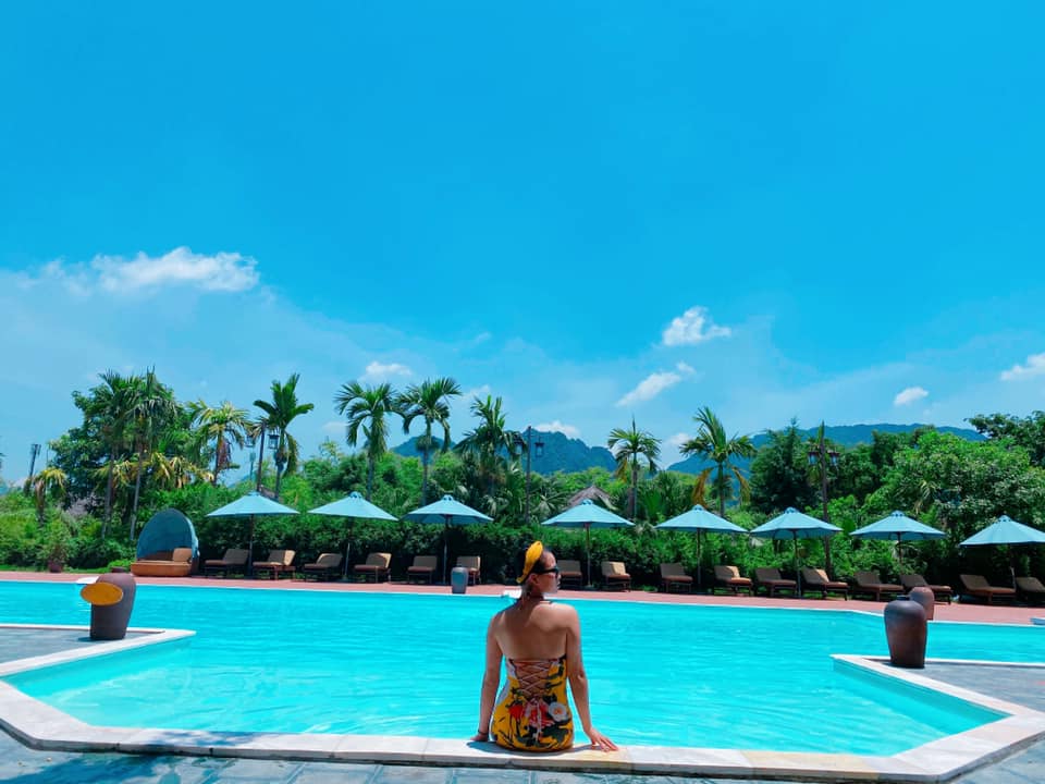 bể bơi ngoài trời Emeralda Ninh Bình