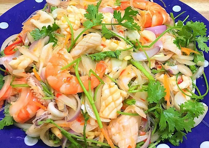 gỏi hải sản - Mũi Né