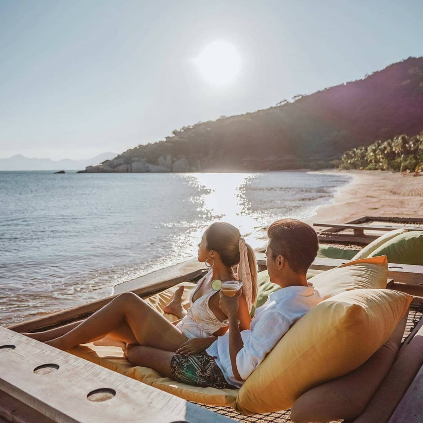 tắm nắng Vịnh Ninh Vân