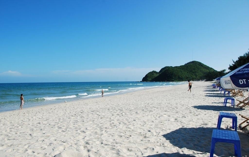 bãi biển Minh Châu - Quan Lạn