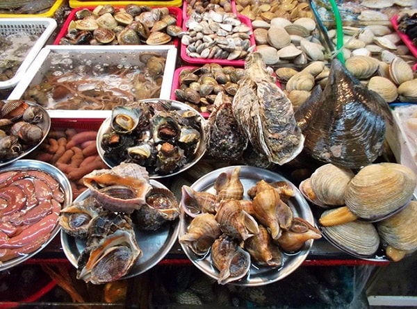 chợ hải sản truyền thống Quất Lâm