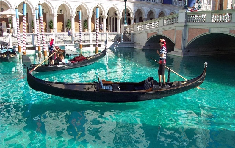 Dòng sông thơ mộng tại Venice