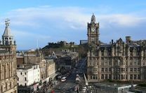 Vé máy bay Đà Lạt đi Edinburgh